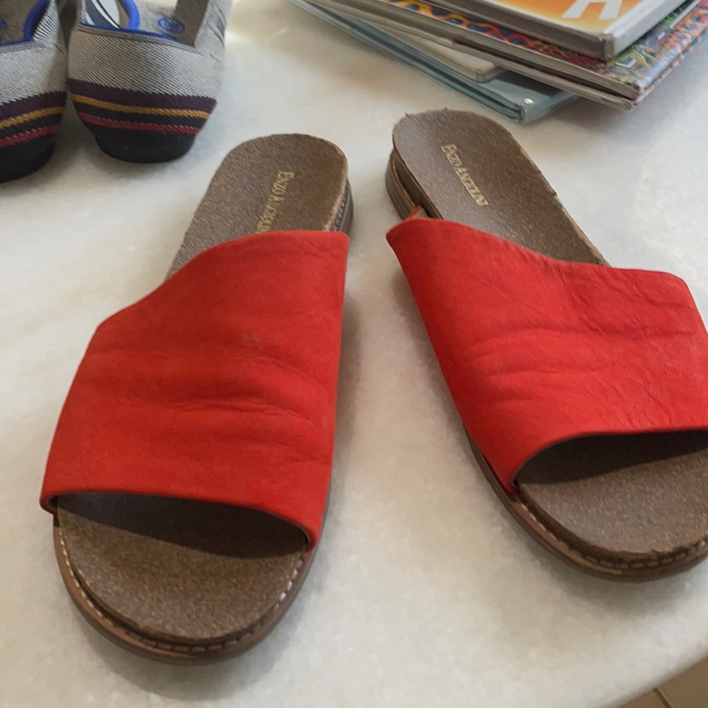 Orange flat slipper